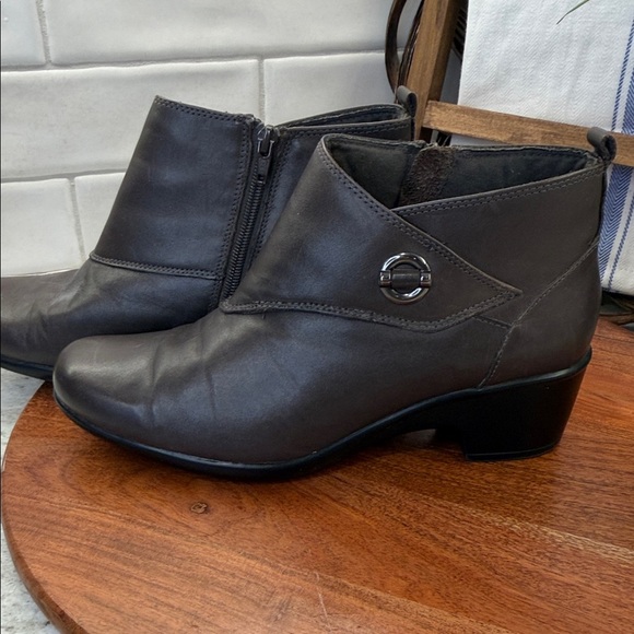 CLARKS® COLLECTION Soft Cushion Brown Leather Side Zip Ankle Boots main image 7